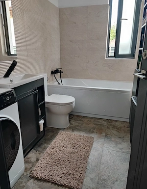Domnești central, casa mobilata 4 camere 120 mp, piscina, zona civilizata  si linistita  - imagine 4