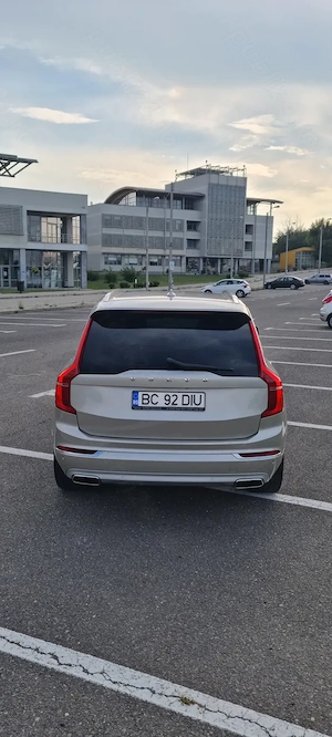 Volvo XC90  D5 AWD Inscription - imagine 3