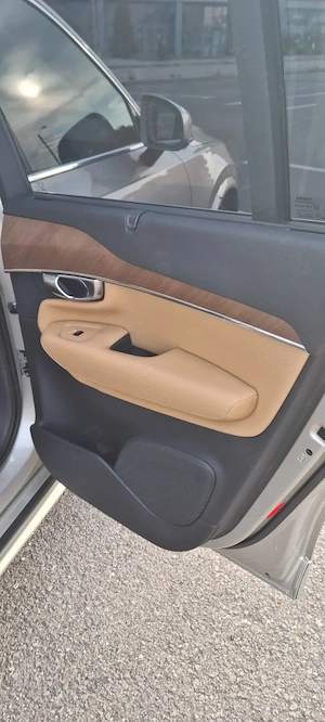Volvo XC90  D5 AWD Inscription - imagine 4
