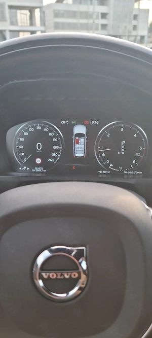 Volvo XC90  D5 AWD Inscription - imagine 9