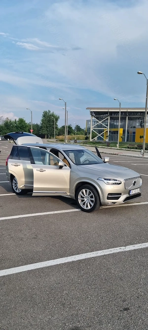 Volvo XC90  D5 AWD Inscription - imagine 7