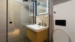 Apartament cu 2 camere | Prima închiriere | 3 min Metrou Eroii Revolutiei |  - imagine 11