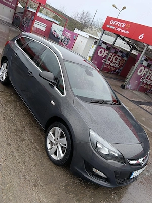 Vând opel astra j tourer 2015  - imagine 4
