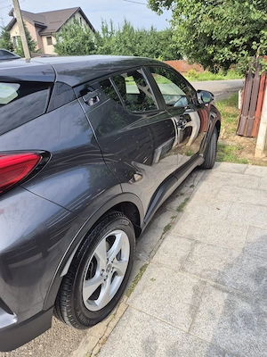 Toyota C-HR 1.8 Hybrid   2019 | Automată  - imagine 3