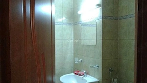 Inchiriez apartament 5 camere Crangasi - imagine 2