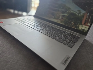 Lenovo ThinkBook 15 G2 ARE cu procesor AMD Ryzen 3 4300U 16Gb RAM