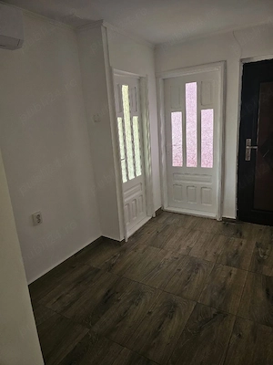 Vand apartament 2 camere  - imagine 2