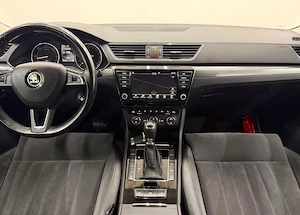 Skoda Superb 1.6 TDI DSG Style - imagine 12