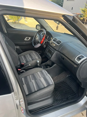Skoda Roomster, an fabricație 2008 - imagine 5