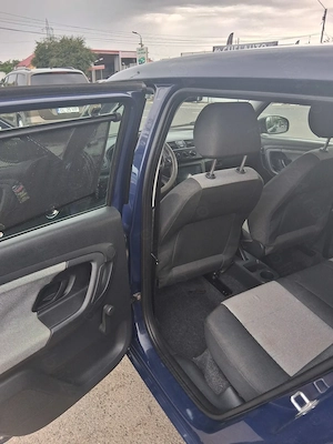 Proprietar vând Skoda Fabia 2  1,2 benzina 2012 - imagine 3
