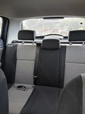 Proprietar vând Skoda Fabia 2  1,2 benzina 2012 - imagine 6