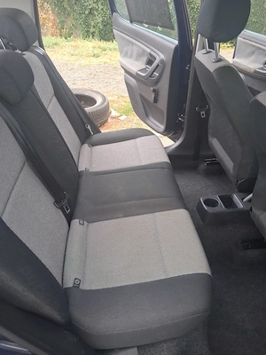 Proprietar vând Skoda Fabia 2  1,2 benzina 2012 - imagine 7