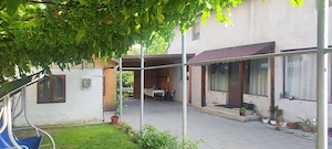 vand casa complet utilata