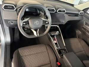 Schimb auto MG ZS hybrid+ cu auto full electric - imagine 5