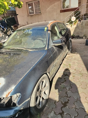 Se vinde pentru dezmembrare BMW 330d an 2002 - imagine 2