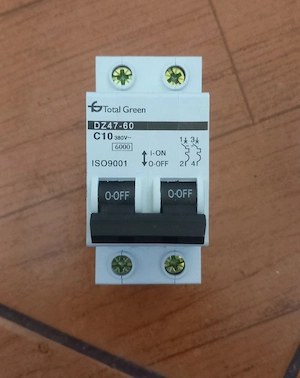 Intrerupator Disjunctor bipolar 10A [Total Green]
