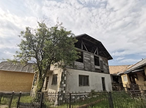 Casă de vânzare în Secăria, Prahova   teren 2.200 mp, vedere panoramică și acces asfaltat - imagine 2