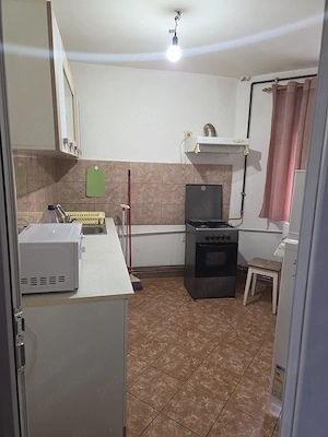 Închiriez apartament 2 camere - imagine 2