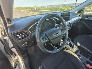 Ford Focus 2019 1.0 EcoBoost 125 CP Sedan   64.000 km   Stare impecabilă   12.000   negociabil - imagine 7