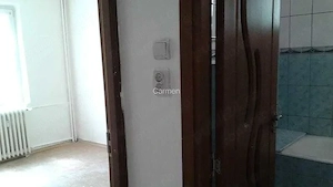Inchiriez apartament 5 camere Crangasi - imagine 3