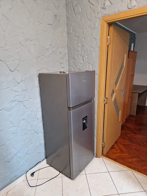 Închiriez garsoniera comfort 1 aflată la parterul unui bloc de 4 etaje ,35 mp,situata pe bulevardul  - imagine 7