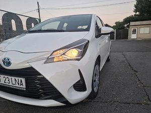 TOYOTA YARIS 2018 - automata  74500 km  - imagine 2