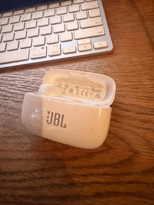 Casti jbl live 300 tws