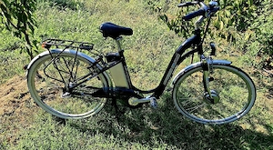 Vând bicicletă electrică