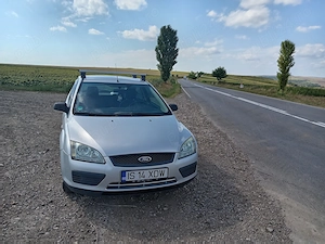 Vând Ford focus 1.6 benzina  - imagine 3