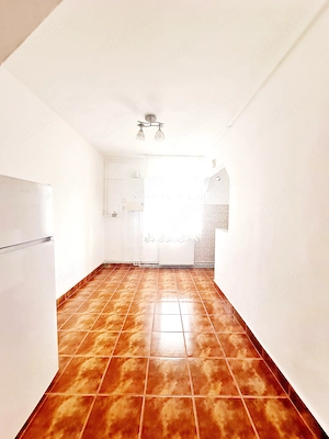 PROPRITAR, vand apartament decomandat, 2 camere, strada Muncii, locatie excelenta - imagine 3