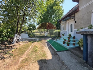 Casa traditionala cu istorie in satul Cornesti langa Tarnaveni Mures - imagine 3