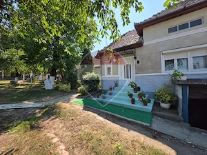Casa traditionala cu istorie in satul Cornesti langa Tarnaveni Mures