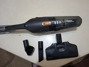 Aspirator vertical , DEERMA . Nu necesită sac . 65 Lei . IAȘI