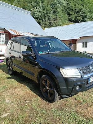 Suzuki Grand Vitara 1,9DDIS 4x4 din 2012 - imagine 2