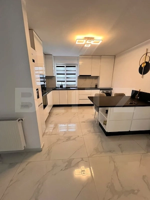 Apartament 3 camere de vânzare – 94 mp