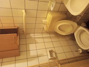 inchiriez garsoniera Splaiul Unirii aproape de Timpuri Noi - imagine 9