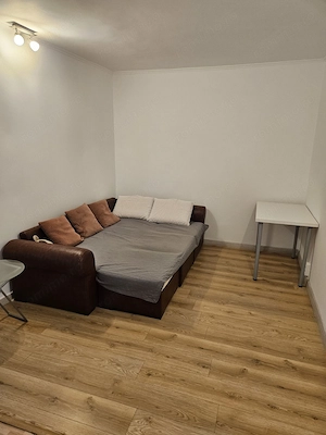 Garsoniera transformata in 2 camere semidecomandat, zona Timpuri Noi Mihai Bravu Mall Vitan - imagine 4