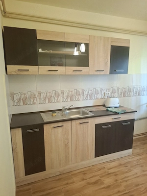 Inchiriez apartament cu 3 camere decomandat - imagine 4