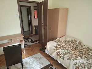 Inchiriez apartament cu 3 camere decomandat - imagine 2