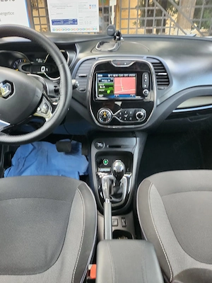 Vand Renault Captur din 2014, echipat cu motorul diesel de 1.5 dCi (90 CP) și cutia automată  - imagine 2