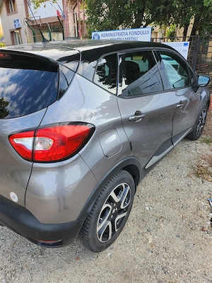 Vand Renault Captur din 2014, echipat cu motorul diesel de 1.5 dCi (90 CP) și cutia automată  - imagine 3