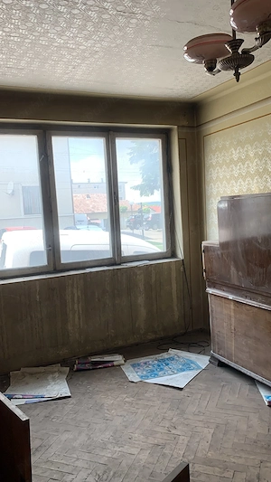 Închiriez apartament spațiu comercial, 150 Euro  lună - necesită renovare  - imagine 4