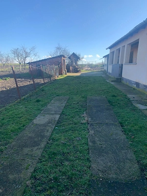 Vând casa cu gradina in satul Bicaci, comuna Gepiu - imagine 2