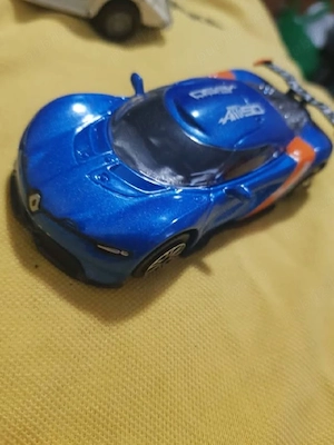 30 Lei. Nou. Renault Alpine. Metal. Valabil in Iași.