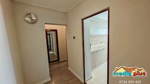 Apartament 2 camere decomandat de închiriat   Micro 18, etaj 1 - imagine 9