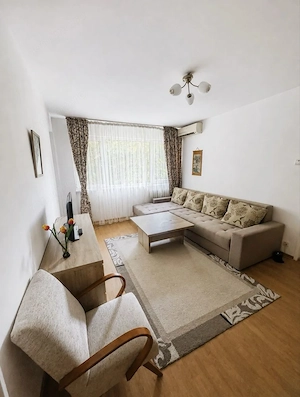 Apartament 3 camere, de inchiriat, Piata Moghioros Dr. Taberei