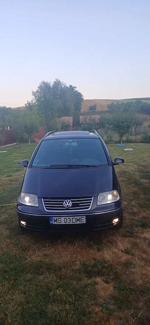 Vând Volwagan Sharan 1.9 - imagine 2
