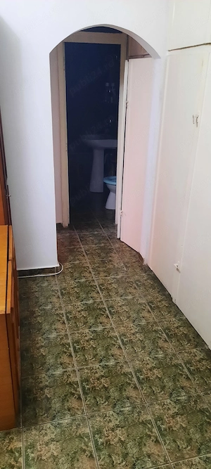 Vând apartament cu două camere. 