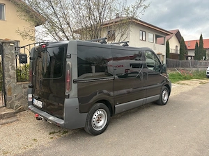 Opel Vivaro 8+1 - imagine 3