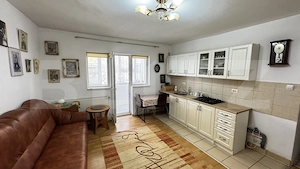 Apartament 2 camere, 52 mp, zona Cetate-Piata - imagine 2